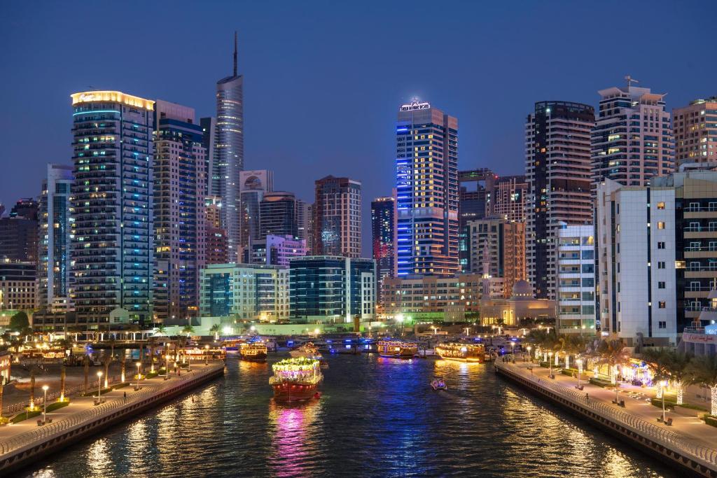 Dubai city at night