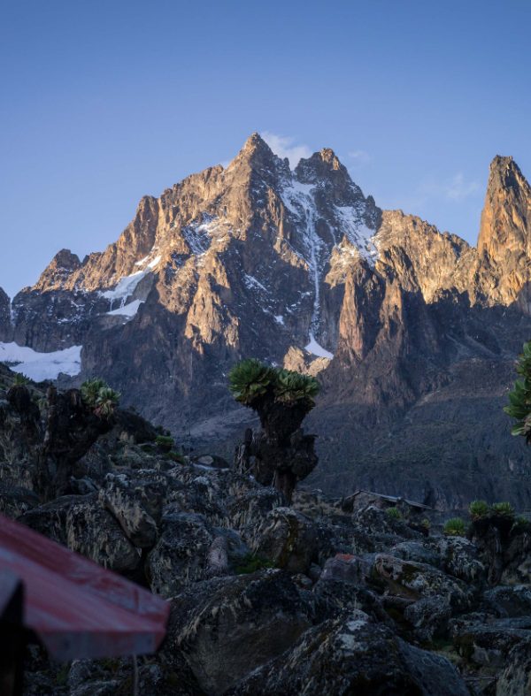 mount kenya hike