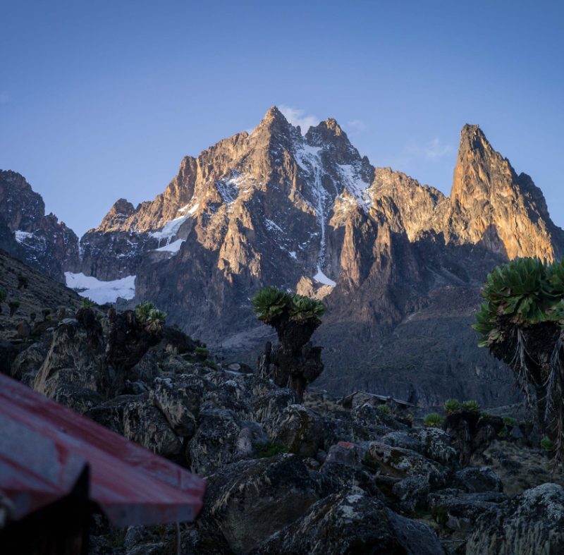 mount kenya hike